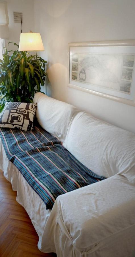 דירות בואנוס איירס Depto 2 Ambientes Muy Luminoso Con Wifi Y Vista A La Plaza מראה חיצוני תמונה