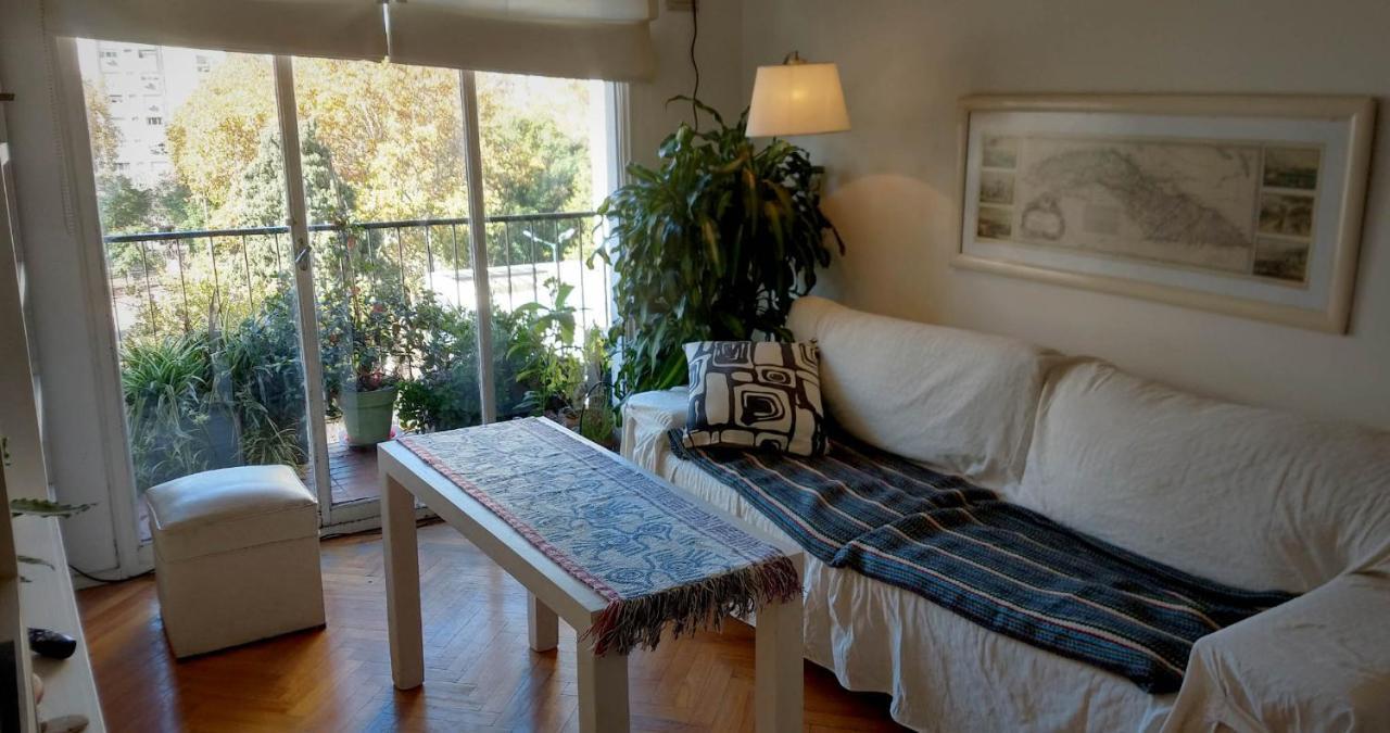 דירות בואנוס איירס Depto 2 Ambientes Muy Luminoso Con Wifi Y Vista A La Plaza מראה חיצוני תמונה