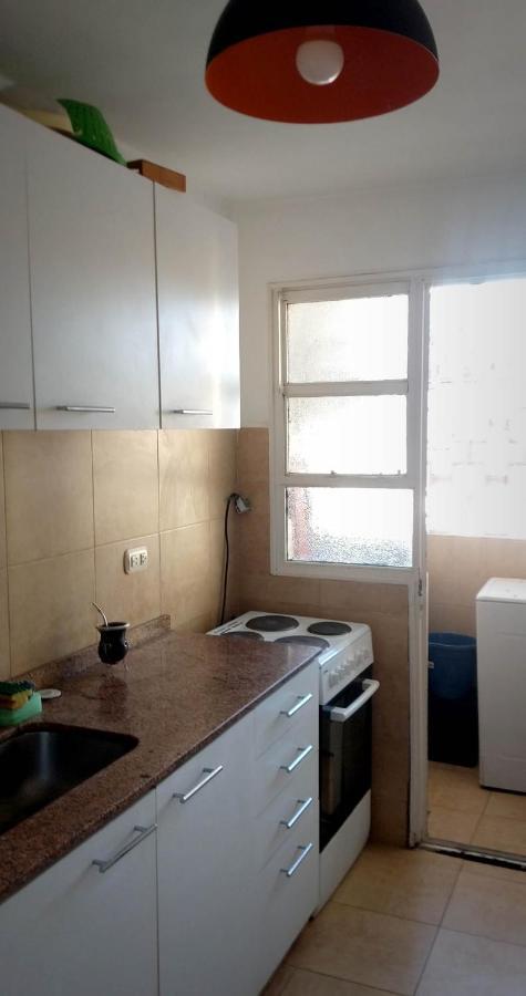 דירות בואנוס איירס Depto 2 Ambientes Muy Luminoso Con Wifi Y Vista A La Plaza מראה חיצוני תמונה